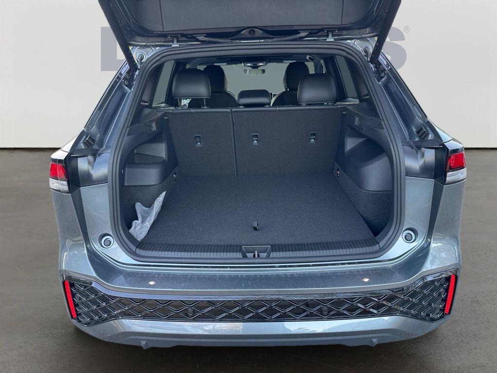 new 2025 Volkswagen Tiguan car, priced at $34,907