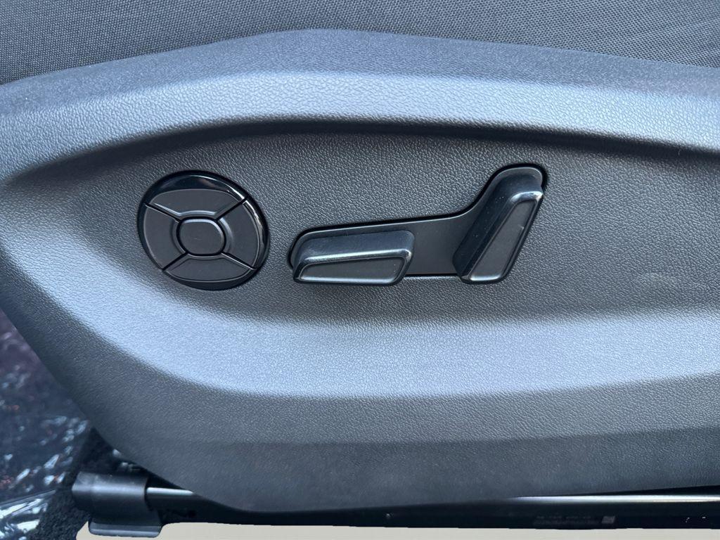 new 2025 Volkswagen Tiguan car, priced at $34,907