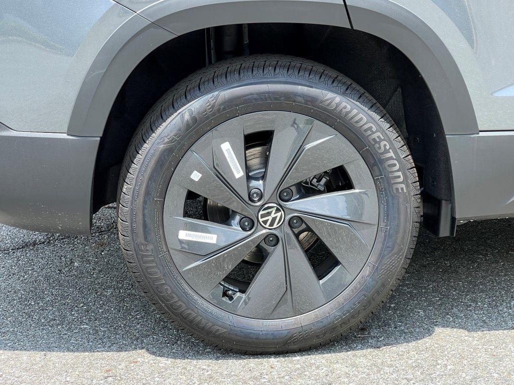 new 2025 Volkswagen Taos car, priced at $25,915