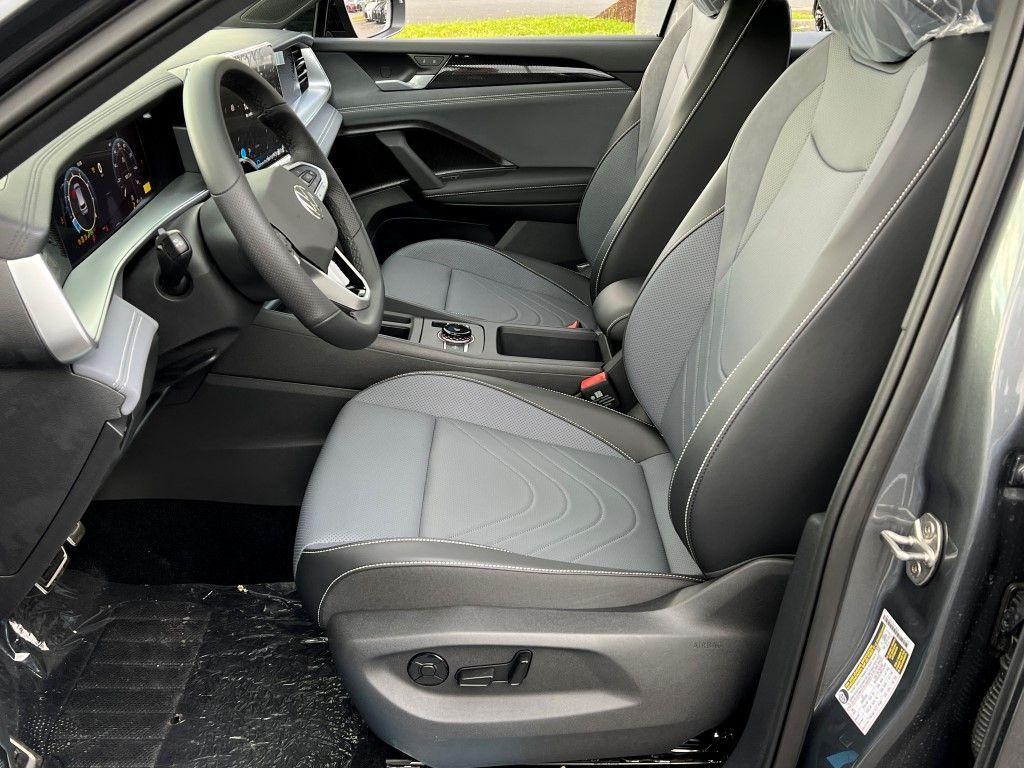 new 2025 Volkswagen Tiguan car, priced at $37,631