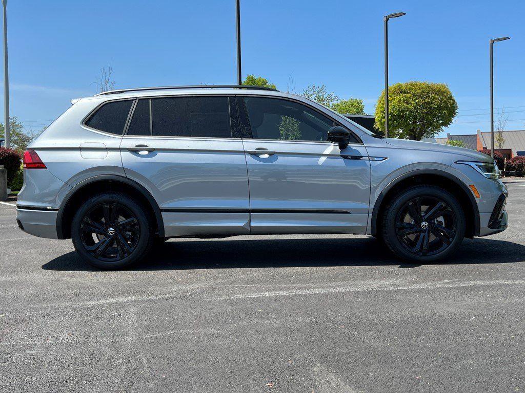 new 2024 Volkswagen Tiguan car, priced at $35,591