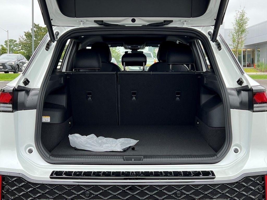 new 2025 Volkswagen Tiguan car, priced at $37,506