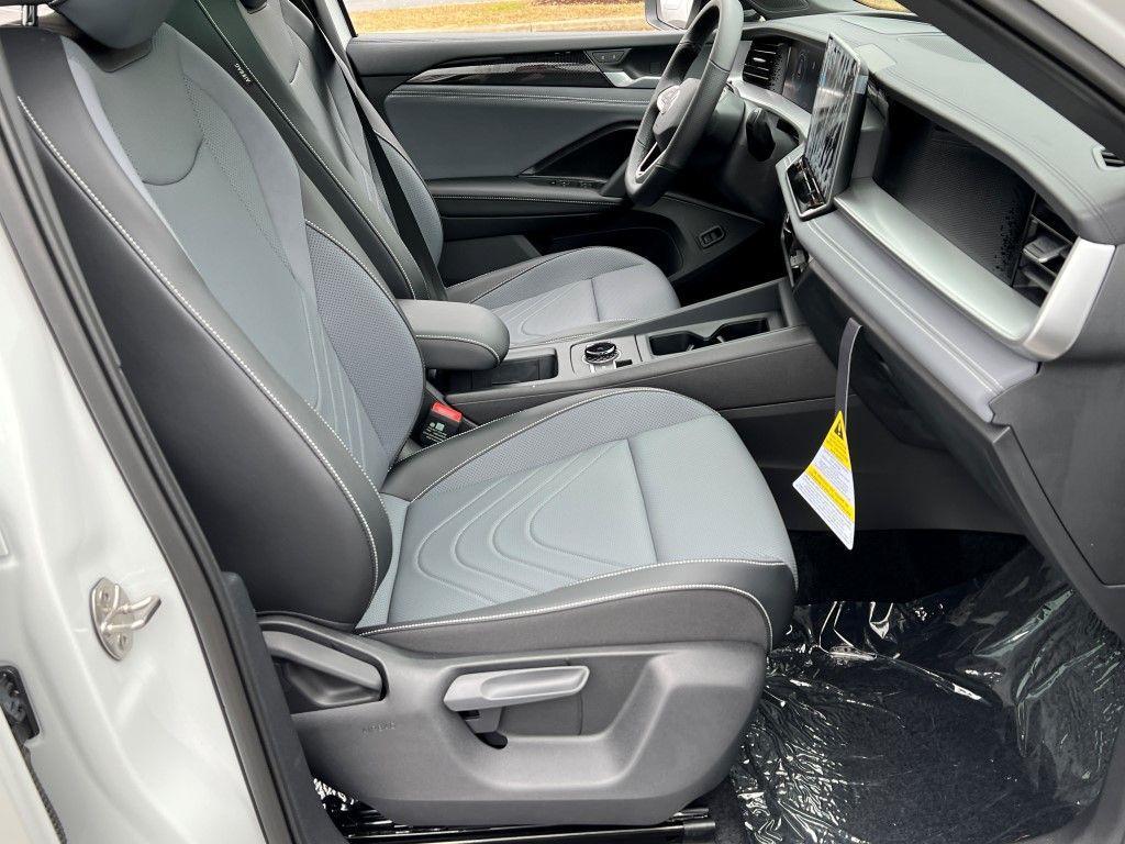 new 2025 Volkswagen Tiguan car, priced at $37,506