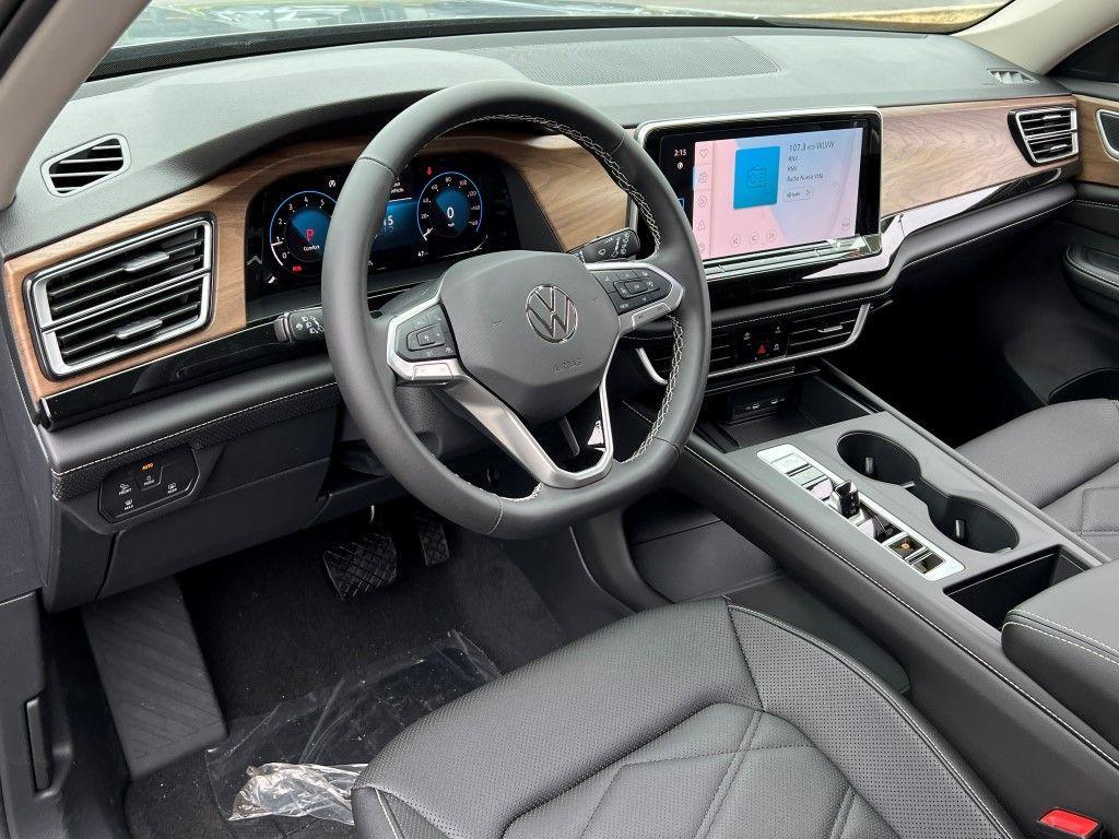 new 2025 Volkswagen Atlas car, priced at $35,813
