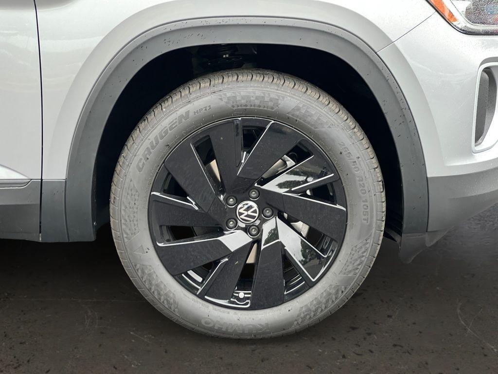 new 2026 Volkswagen Atlas car, priced at $42,774