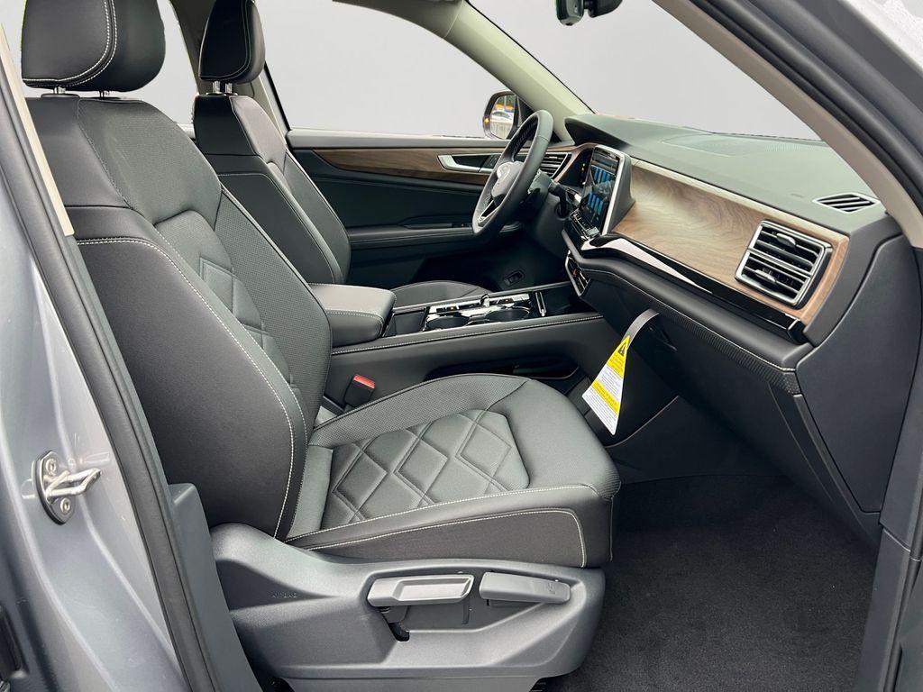 new 2026 Volkswagen Atlas car, priced at $42,774