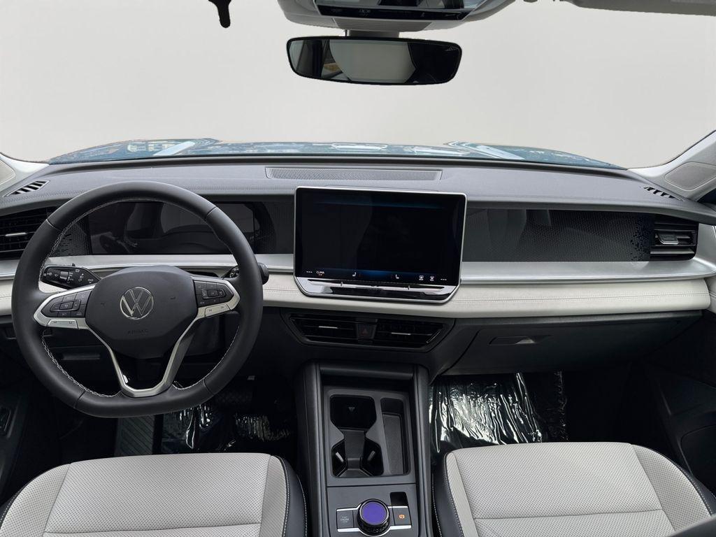 new 2025 Volkswagen Tiguan car, priced at $32,653