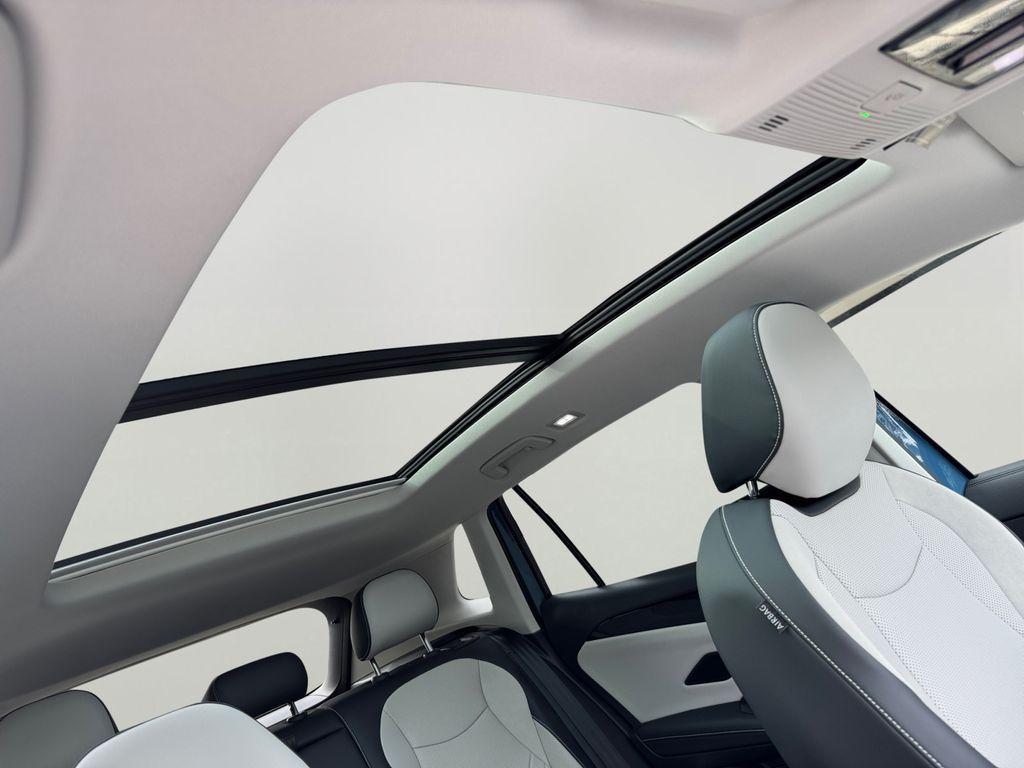 new 2025 Volkswagen Tiguan car, priced at $32,653