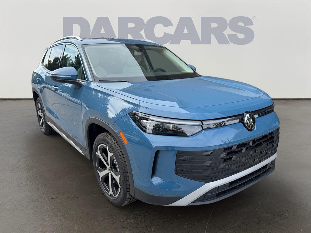 new 2025 Volkswagen Tiguan car, priced at $32,653