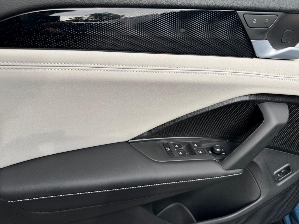 new 2025 Volkswagen Tiguan car, priced at $32,653