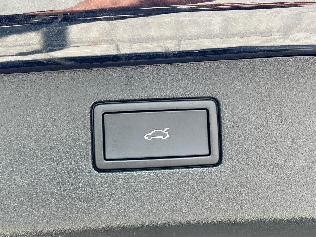 new 2025 Volkswagen Tiguan car, priced at $33,683