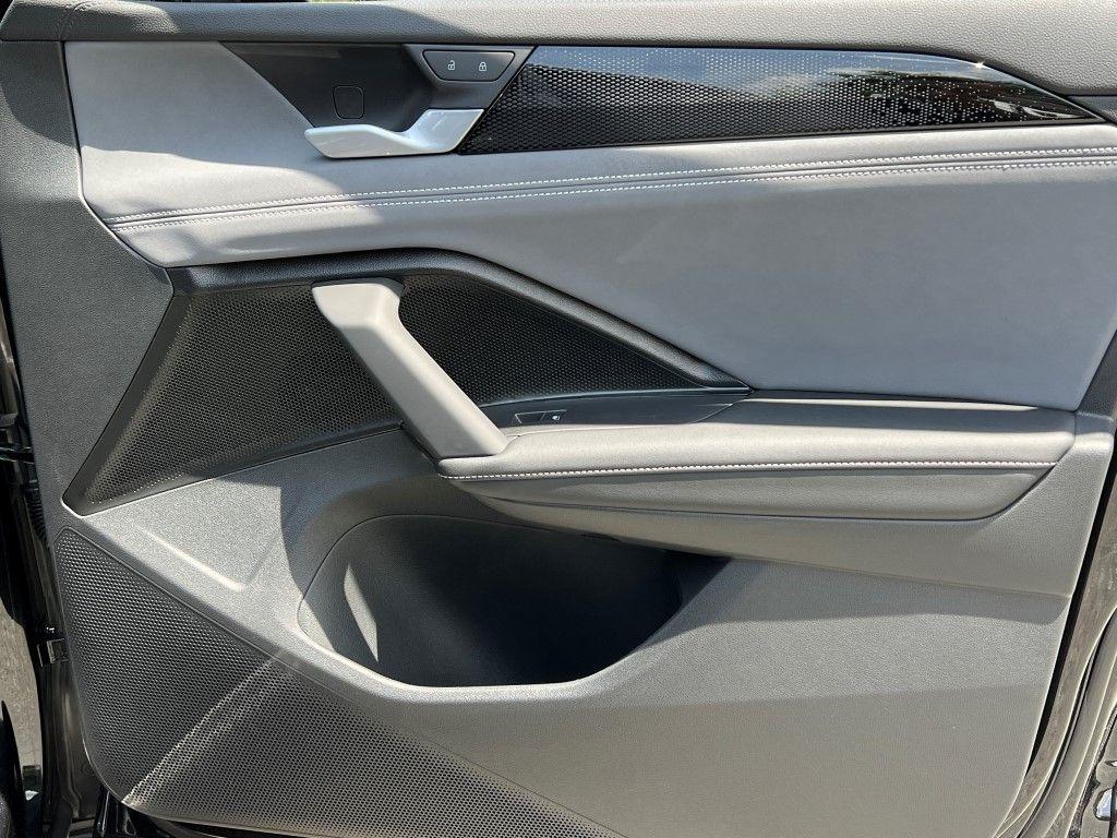 new 2025 Volkswagen Tiguan car, priced at $33,683