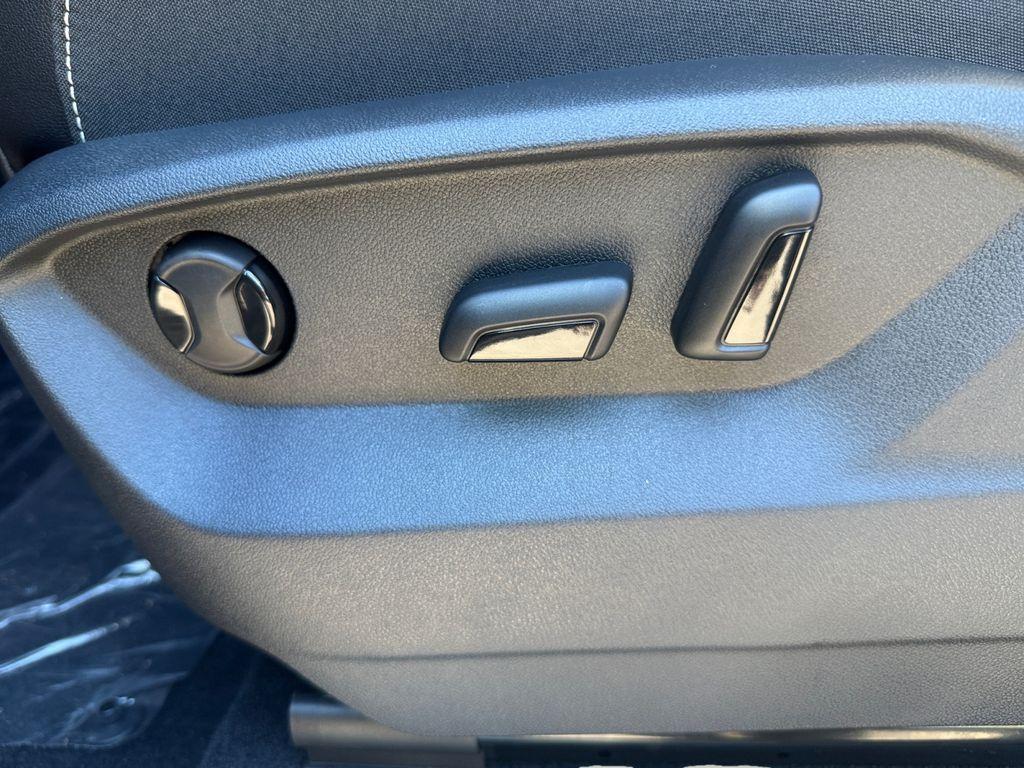 new 2026 Volkswagen Atlas car, priced at $46,166