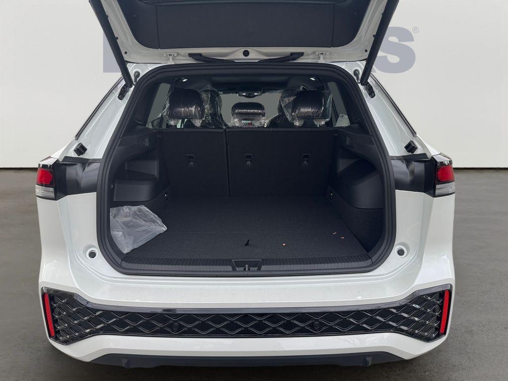 new 2026 Volkswagen Tiguan car, priced at $39,722