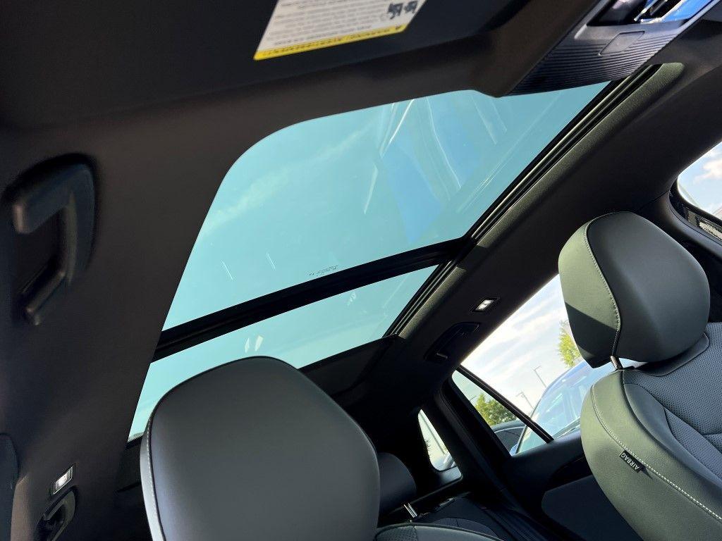 new 2025 Volkswagen Tiguan car, priced at $36,932
