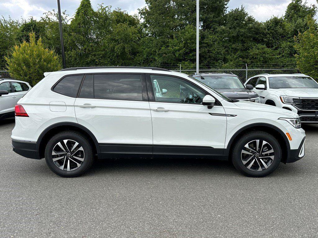 new 2024 Volkswagen Tiguan car, priced at $25,972