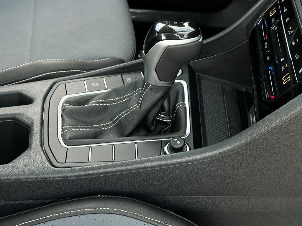 new 2025 Volkswagen Jetta car, priced at $27,663