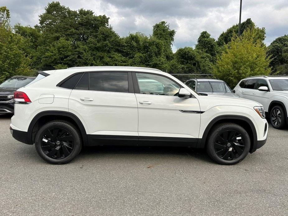 new 2024 Volkswagen Atlas Cross Sport car, priced at $42,690