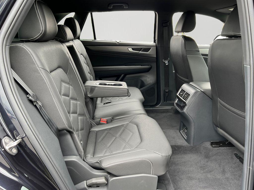 new 2026 Volkswagen Atlas Cross Sport car, priced at $43,622