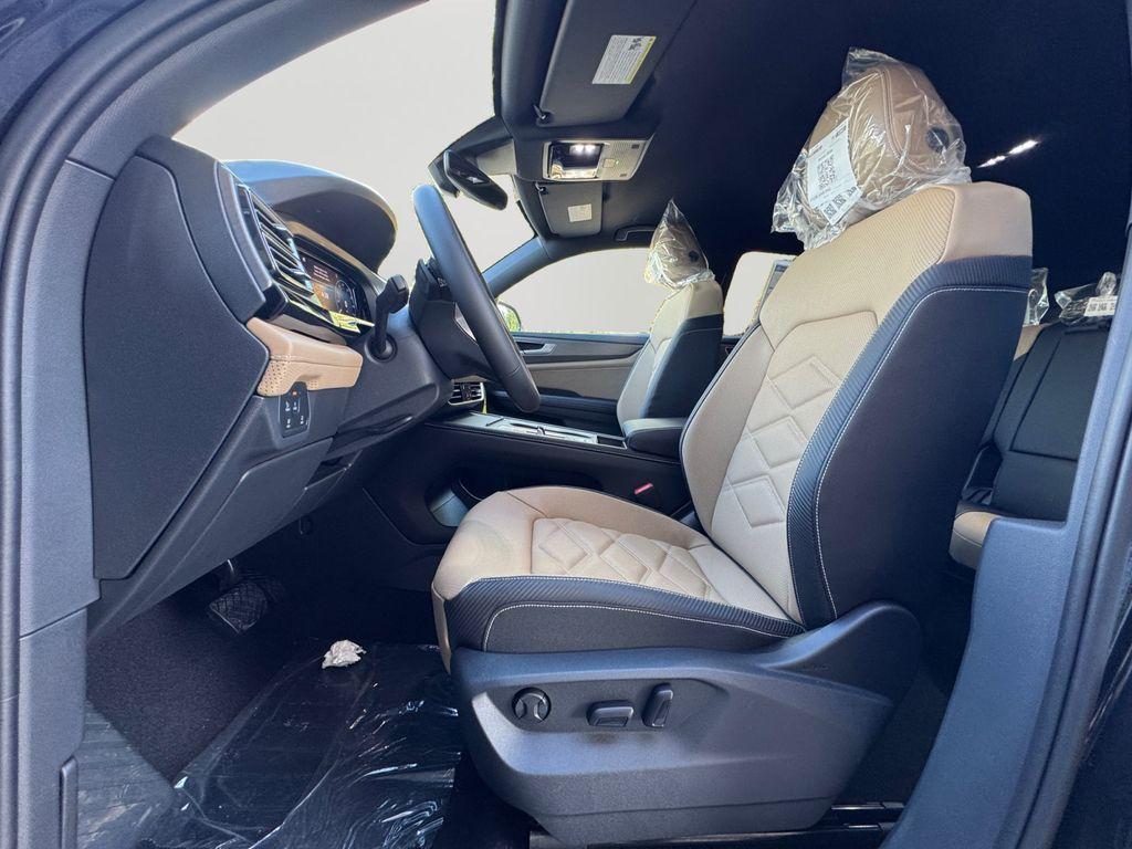 new 2026 Volkswagen Atlas Cross Sport car, priced at $37,511