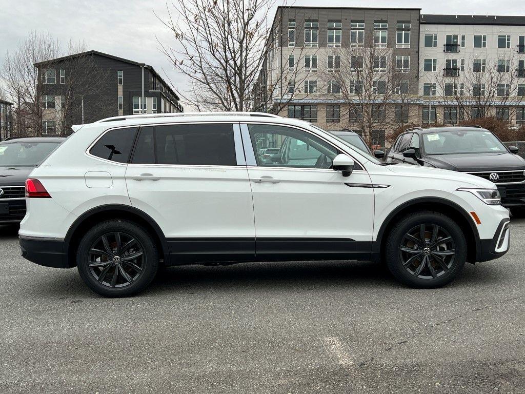 new 2024 Volkswagen Tiguan car, priced at $30,829