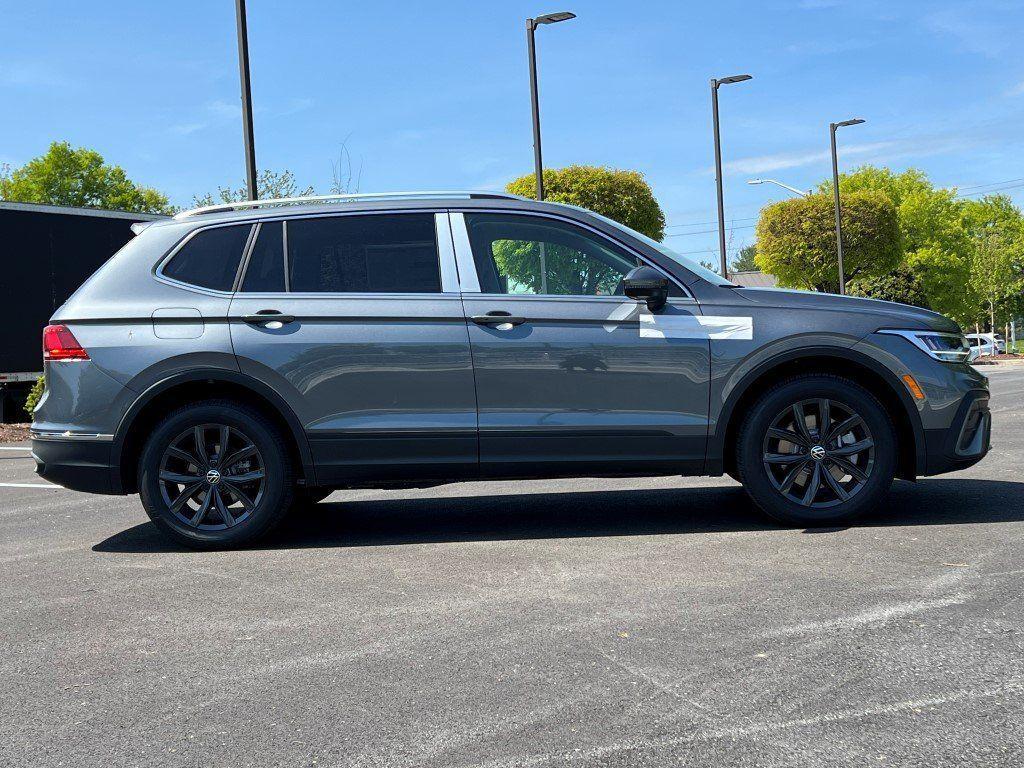 new 2024 Volkswagen Tiguan car, priced at $30,708