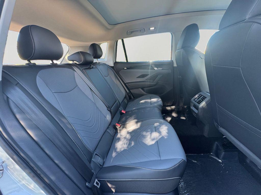 new 2025 Volkswagen Tiguan car, priced at $32,242