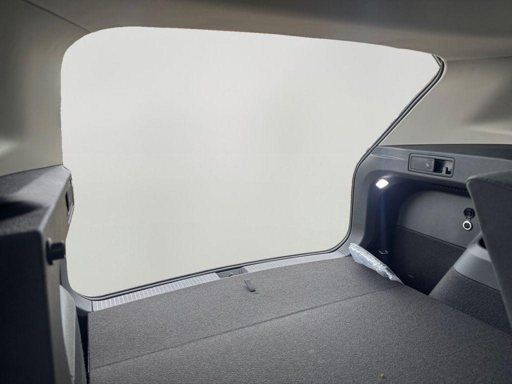 new 2026 Volkswagen Tiguan car, priced at $31,098