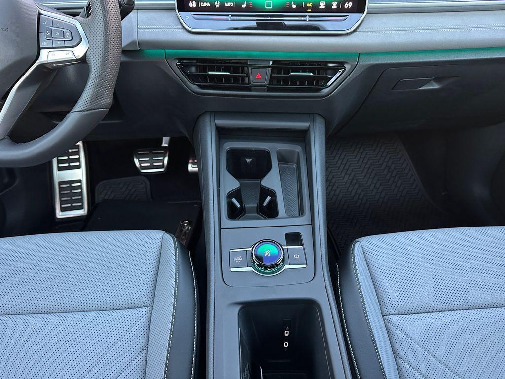 new 2025 Volkswagen Tiguan car, priced at $38,586