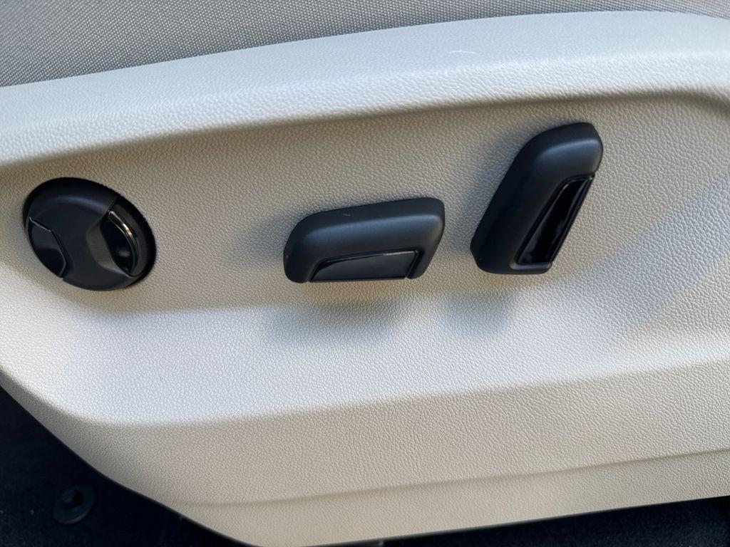 new 2026 Volkswagen Atlas car, priced at $45,408