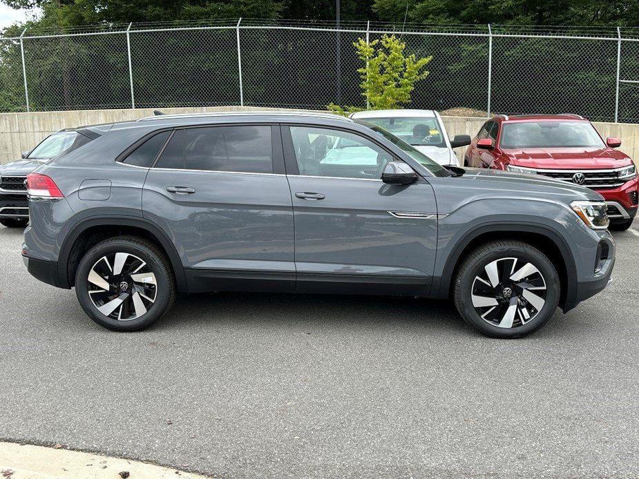 new 2024 Volkswagen Atlas Cross Sport car, priced at $37,303