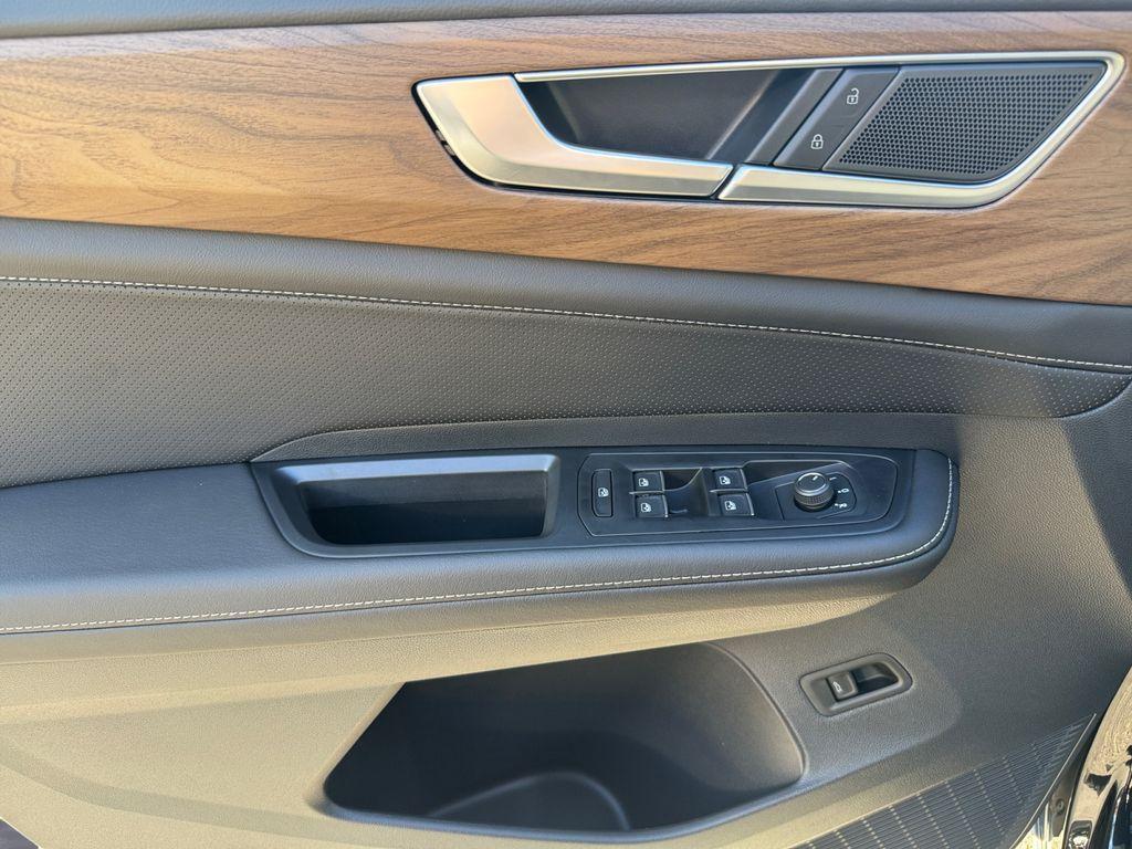 new 2026 Volkswagen Atlas car, priced at $45,705