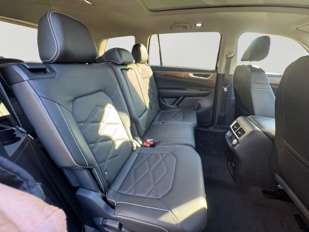 new 2026 Volkswagen Atlas car, priced at $45,705