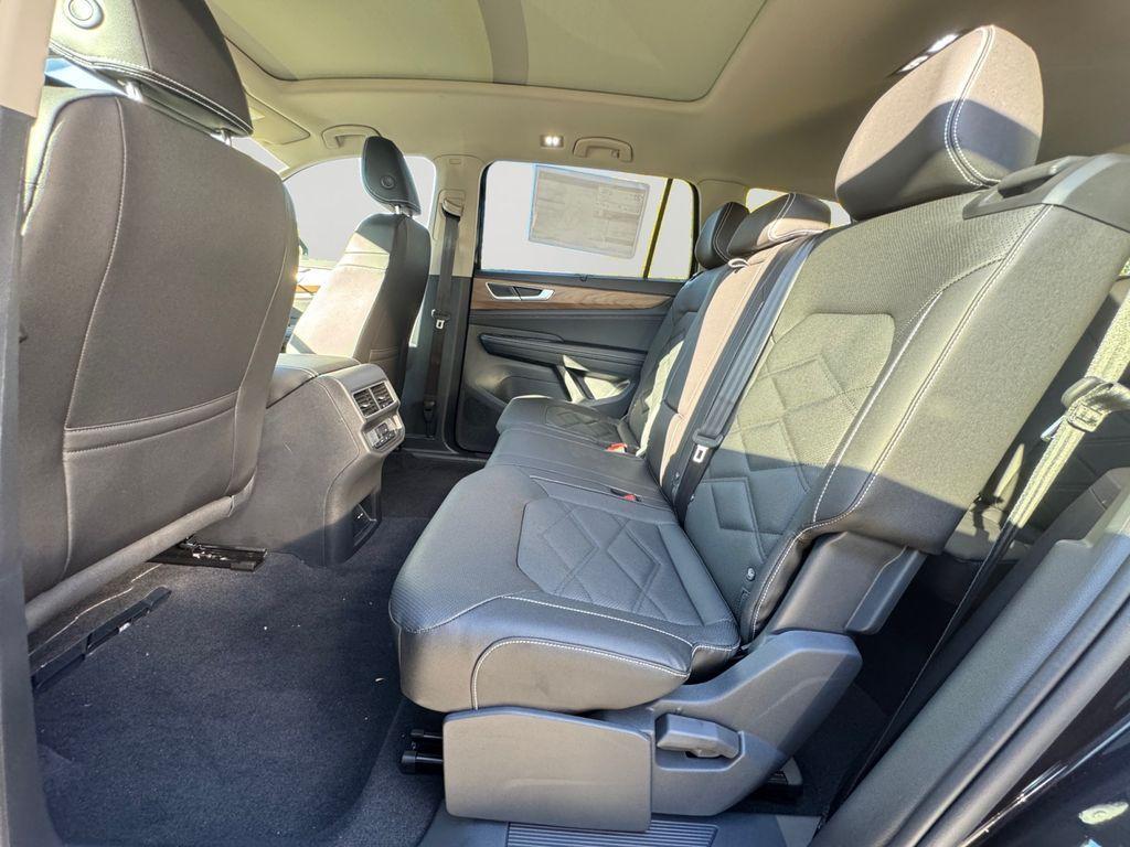 new 2026 Volkswagen Atlas car, priced at $45,705