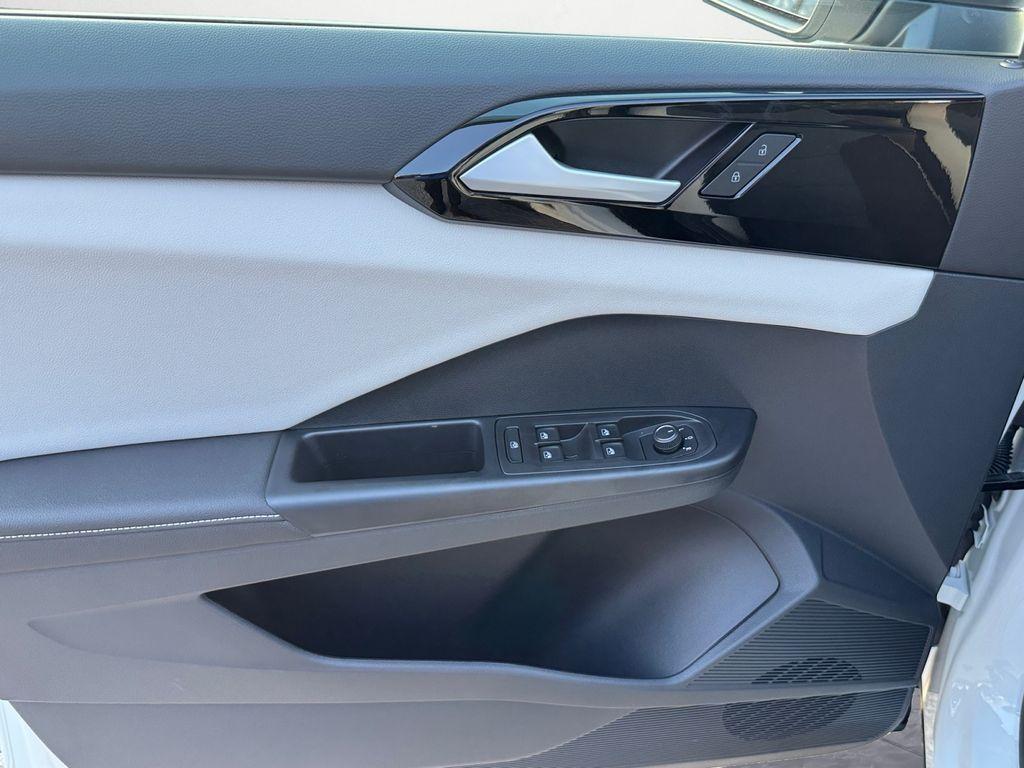 new 2026 Volkswagen Taos car, priced at $27,433