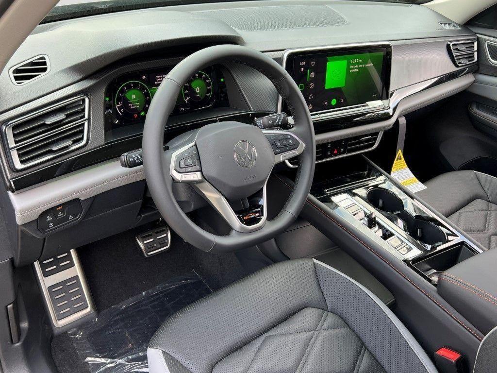 new 2025 Volkswagen Atlas car