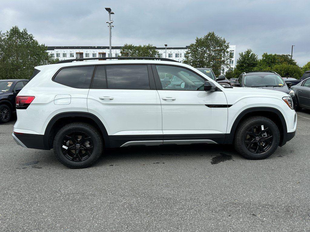 new 2024 Volkswagen Atlas car, priced at $42,533