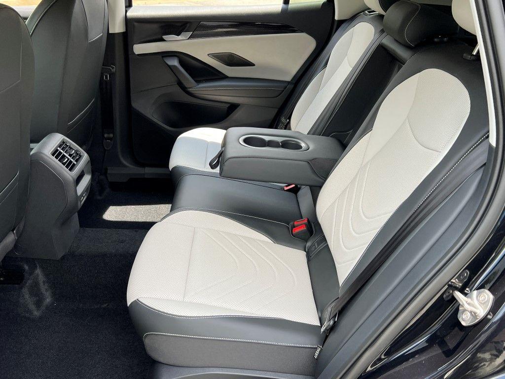 new 2025 Volkswagen Tiguan car, priced at $33,683