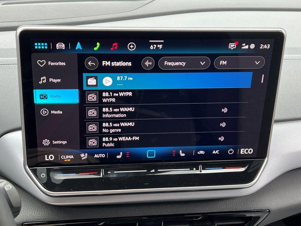 new 2025 Volkswagen ID.4 car, priced at $42,261
