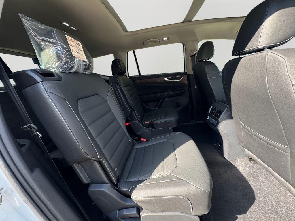 new 2025 Volkswagen Atlas car, priced at $43,692