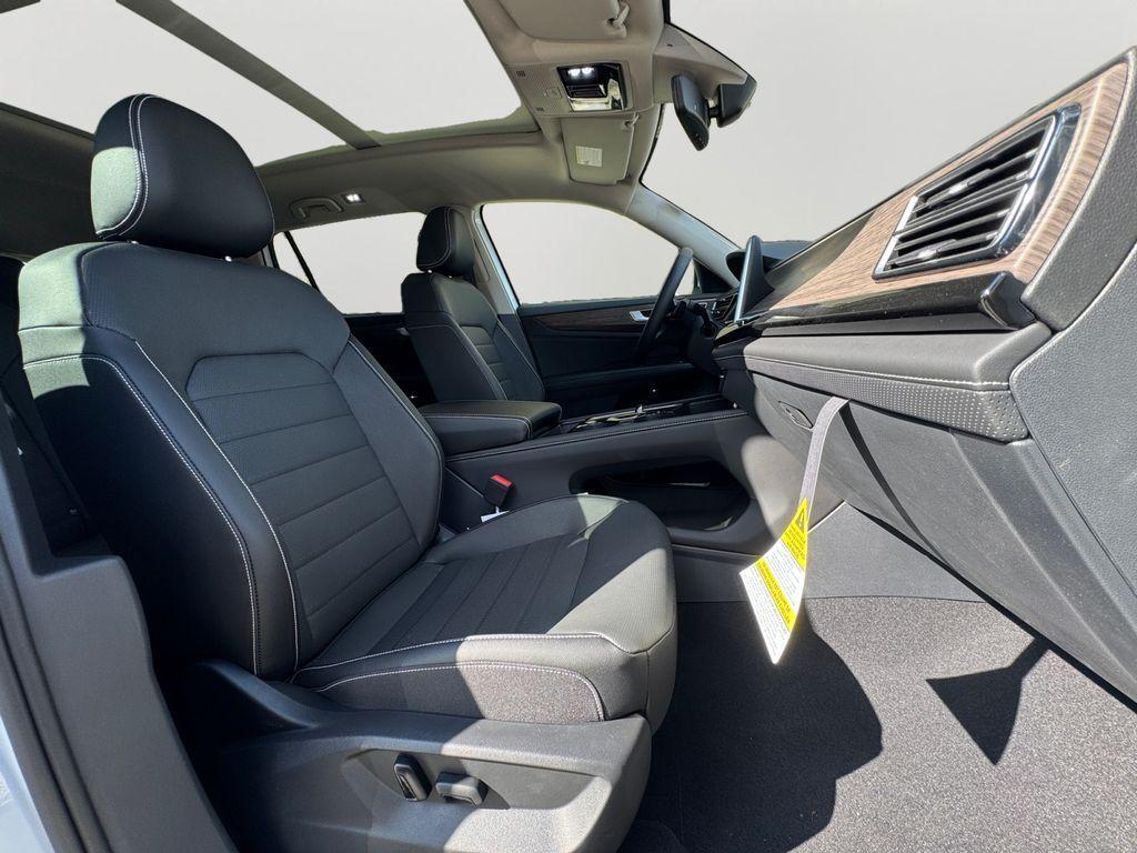 new 2025 Volkswagen Atlas car, priced at $43,692