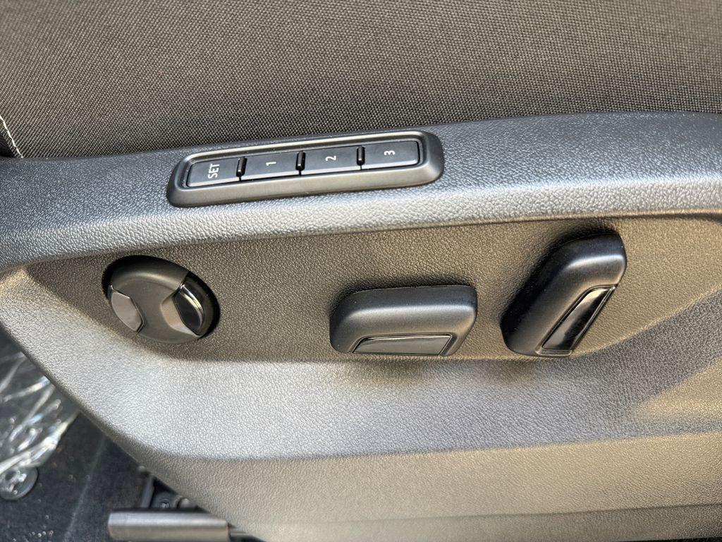 new 2025 Volkswagen Atlas car, priced at $43,692