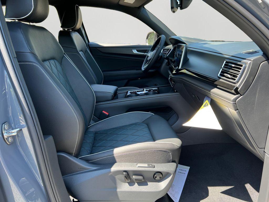 new 2026 Volkswagen Atlas Cross Sport car, priced at $55,101