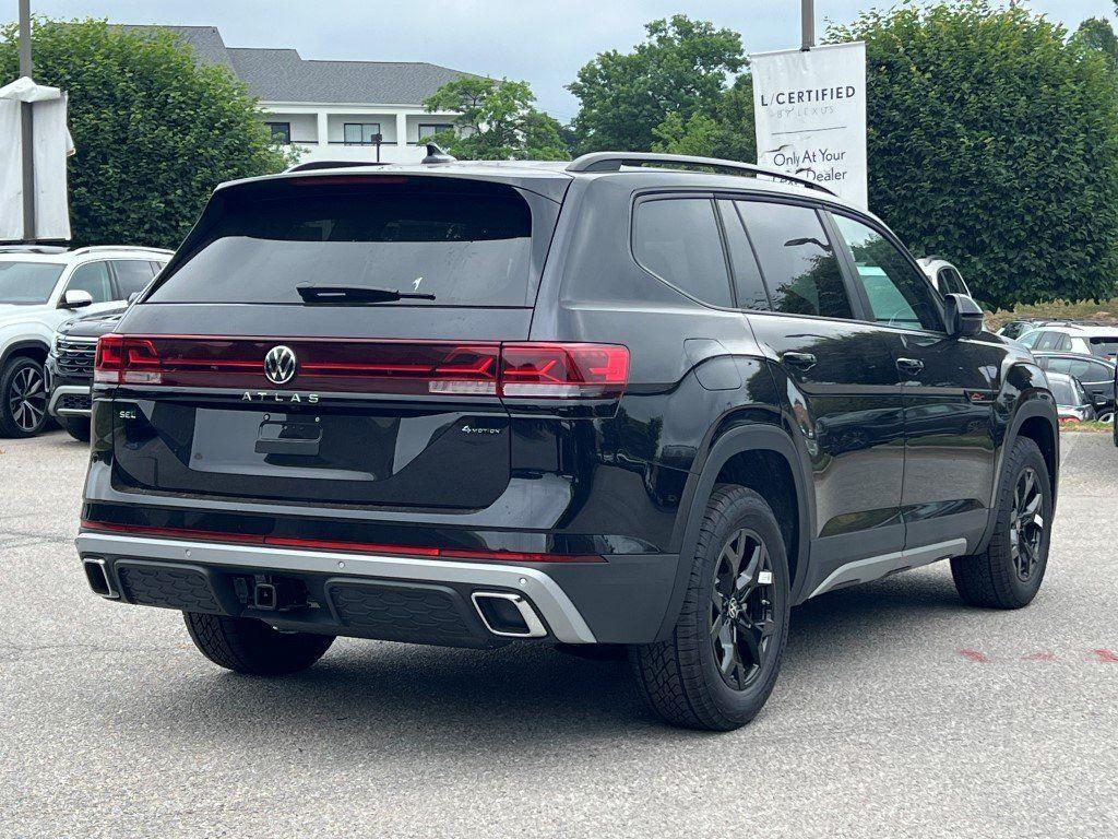 new 2024 Volkswagen Atlas car, priced at $46,201