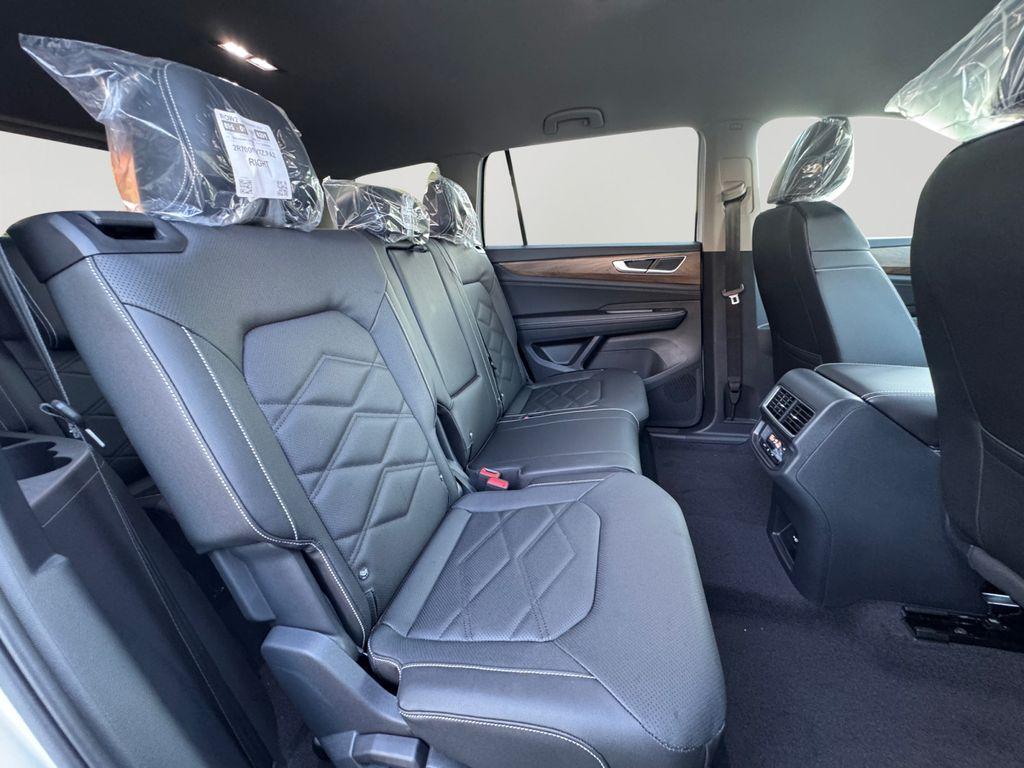new 2026 Volkswagen Atlas car, priced at $39,263