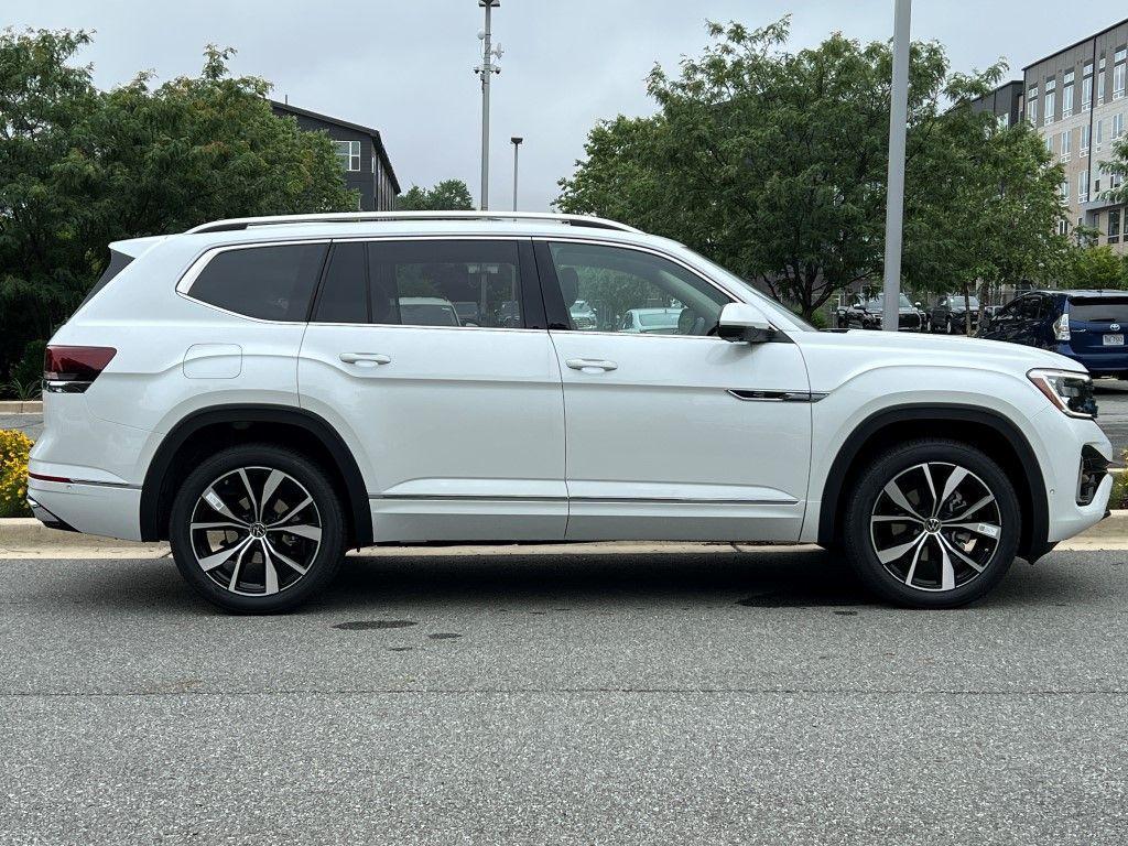 new 2025 Volkswagen Atlas car, priced at $53,846