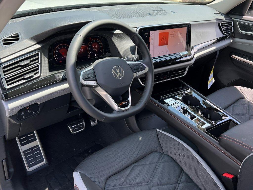new 2025 Volkswagen Atlas car, priced at $43,752