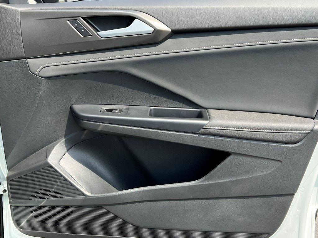 new 2025 Volkswagen Taos car, priced at $32,547