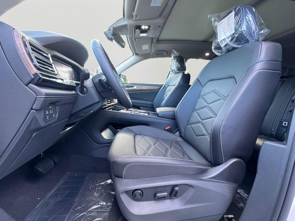 new 2026 Volkswagen Atlas car, priced at $46,186