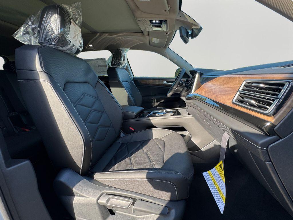 new 2026 Volkswagen Atlas car, priced at $46,186